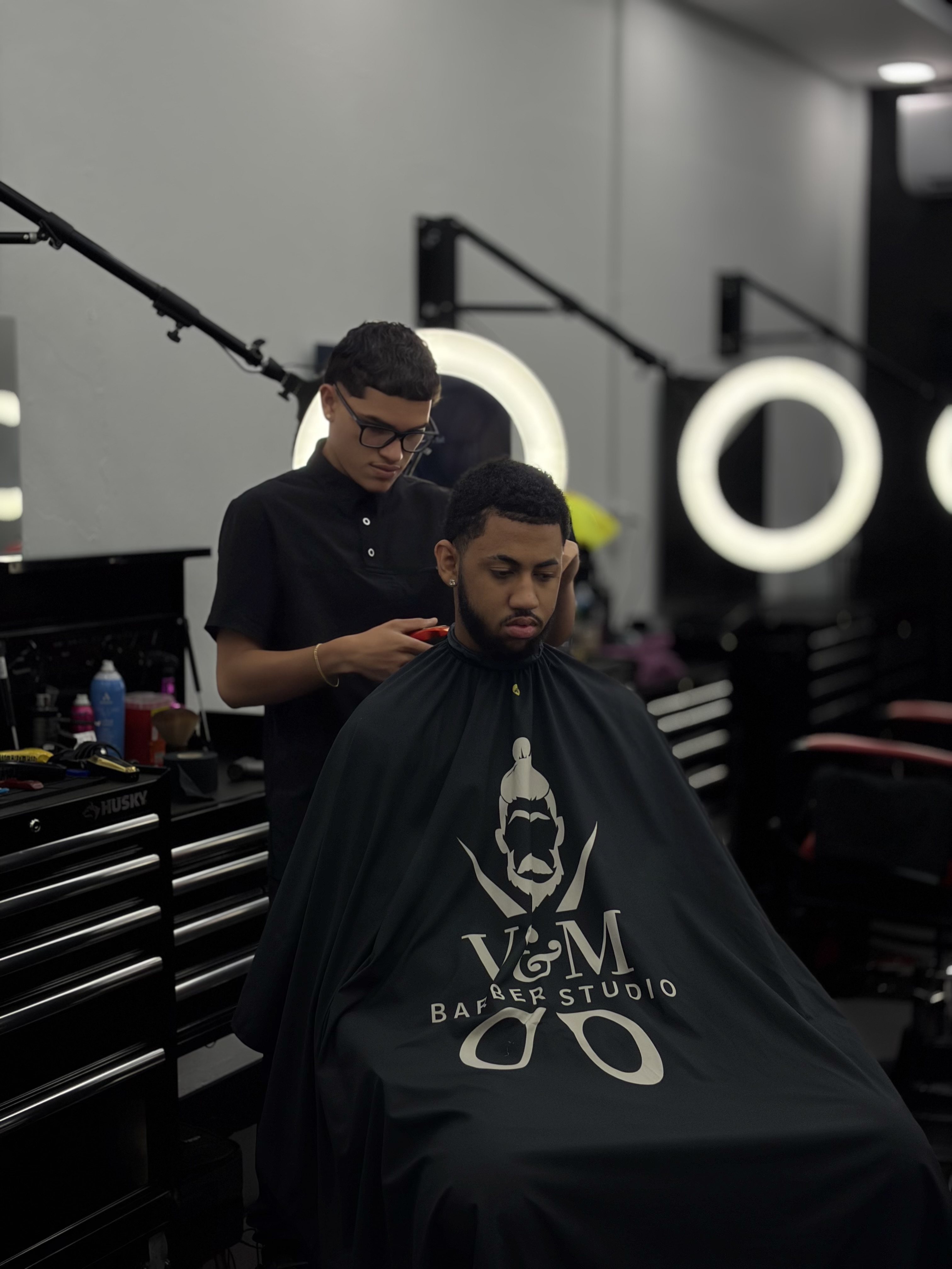 Jean Lagares — Jean La Barber